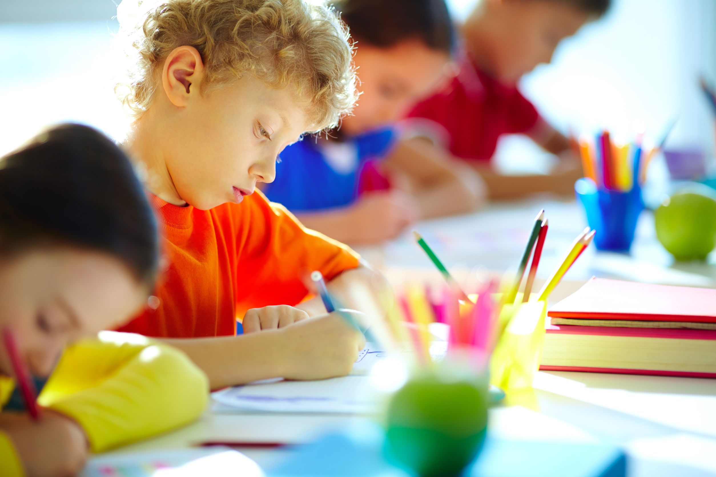 Protege a tu hijo cuando esté en la escuela